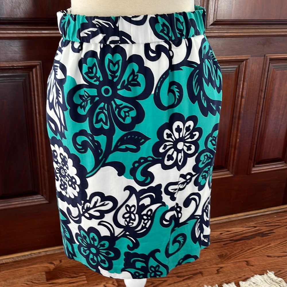 Boden Floral pull on skirt - size 6